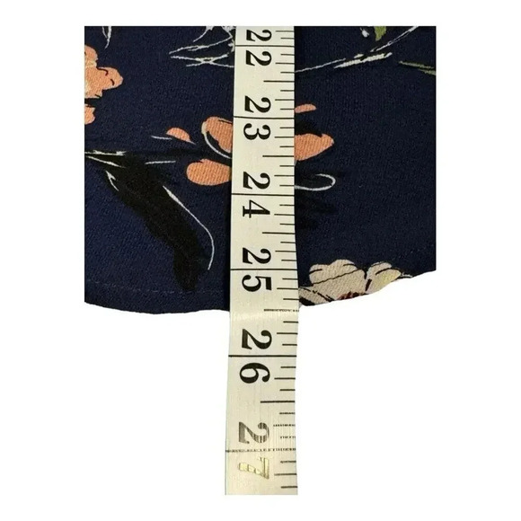 Fun2Fun Stitch Fix Kenmore Splitneck Navy Blue Women’s XS Floral Top NWOT - Picture 5 of 7